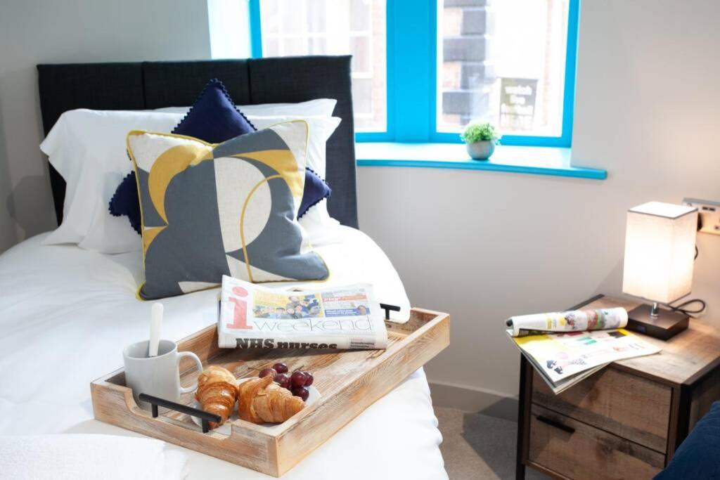 Stylish Central Location 2Bd Apartment Wigan Buitenkant foto