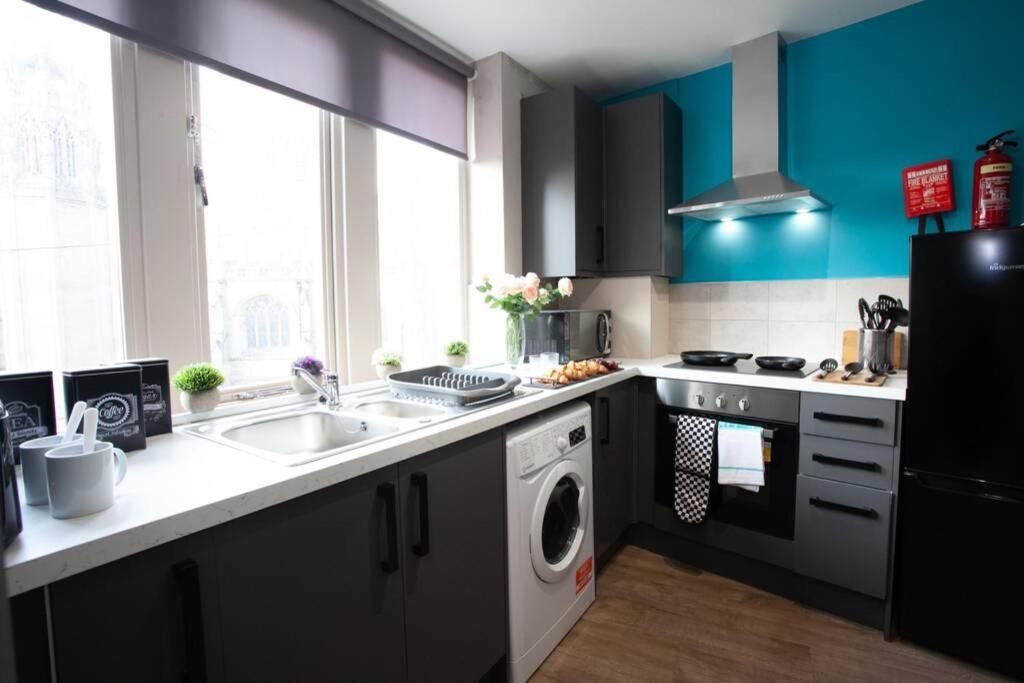 Stylish Central Location 2Bd Apartment Wigan Buitenkant foto
