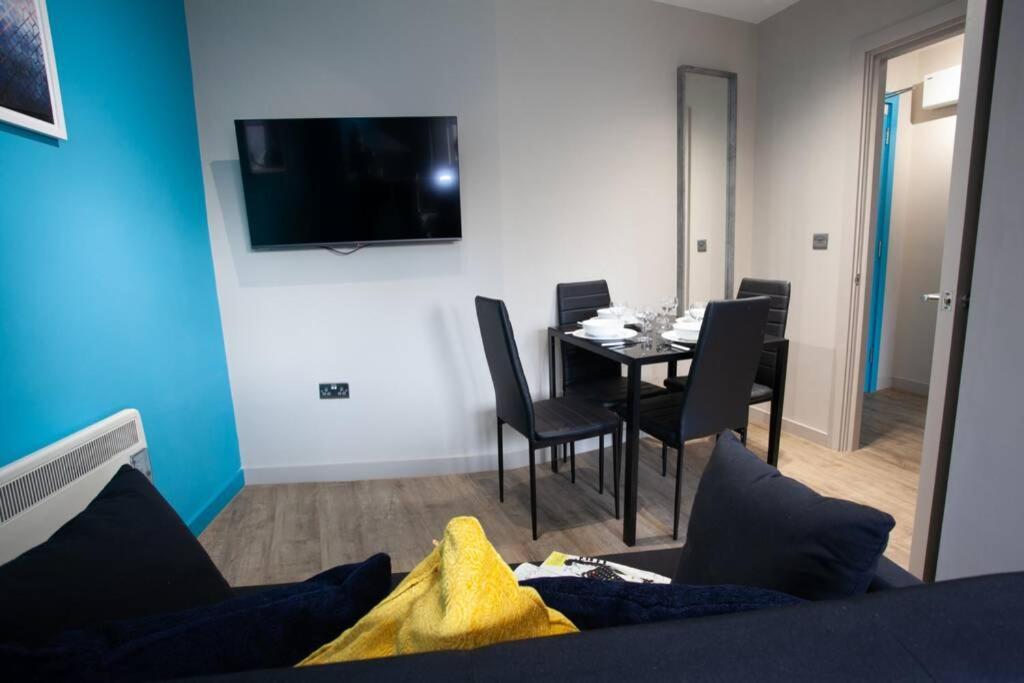 Stylish Central Location 2Bd Apartment Wigan Buitenkant foto
